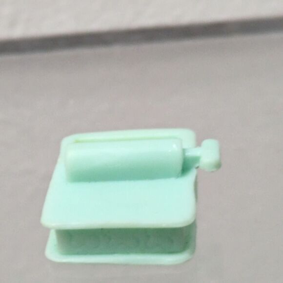 Littlest Pet Shop LPS Sardines Tin Accessory - Picture 3 of 9